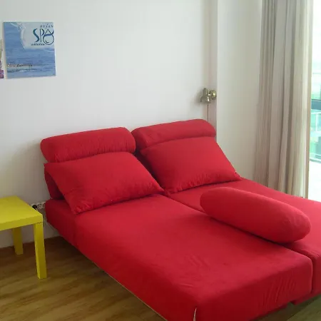 802, Spacy Apm With Sea View. Апартаменты
