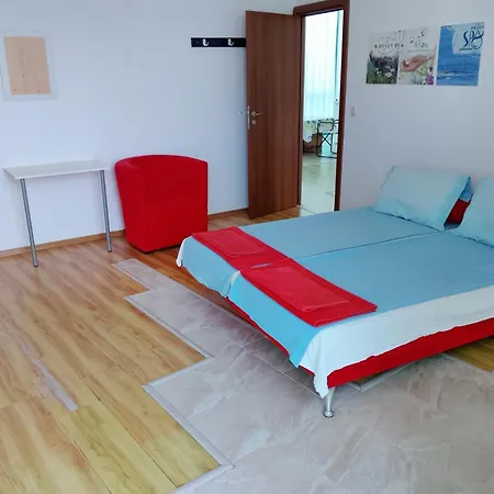 802, Spacy Apm With Sea View. Апартаменты Приморско
